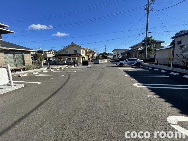 ヘイアンの駐車場