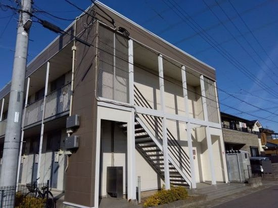 レオパレスプラムフローラのエントランス