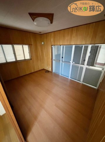 明石市魚住町清水　中古戸建の居間・リビング