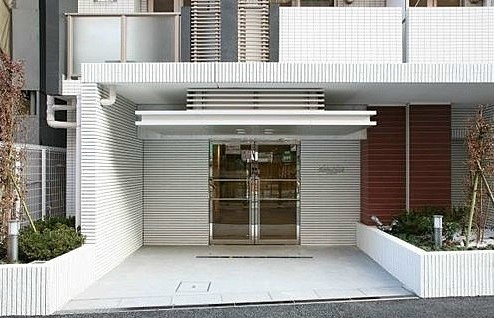 KDXレジデンス東新宿のエントランス