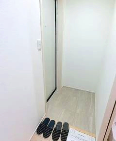 フジパレス岸和田下松の玄関