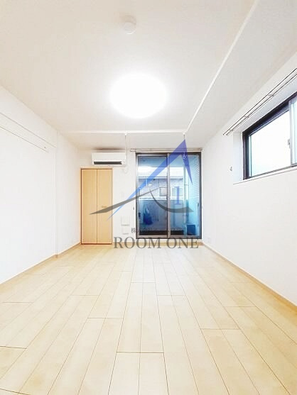 メゾン　ド　リラクオーレの居間・リビング|洋室のお部屋です。