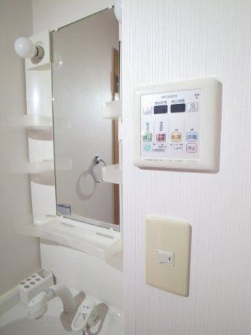 【浴室】 | 新千葉小川マンション | 浴室乾燥でカビ、花粉さようなら～