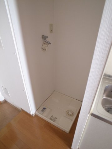 【その他】 | 新千葉小川マンション | 洗濯機置き場はもちろん室内にご用意。