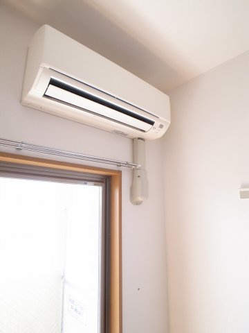 【設備】 | 新千葉小川マンション | いつでも快適な居住空間に。エアコン付です。