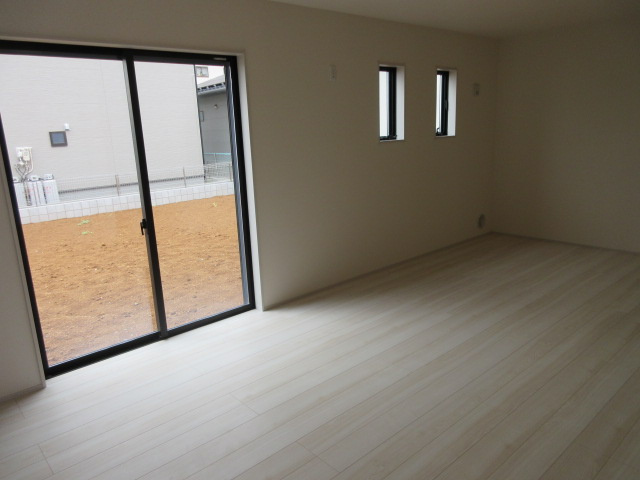 【仲介手数料無料】新築戸建　深谷市稲荷町北6-15（全3棟）の居間・リビング