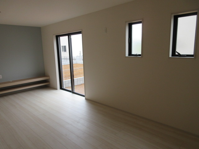 【仲介手数料無料】新築戸建　深谷市稲荷町北6-15（全3棟）の居間・リビング