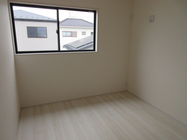 【仲介手数料無料】新築戸建　深谷市稲荷町北6-15（全3棟）の洋室