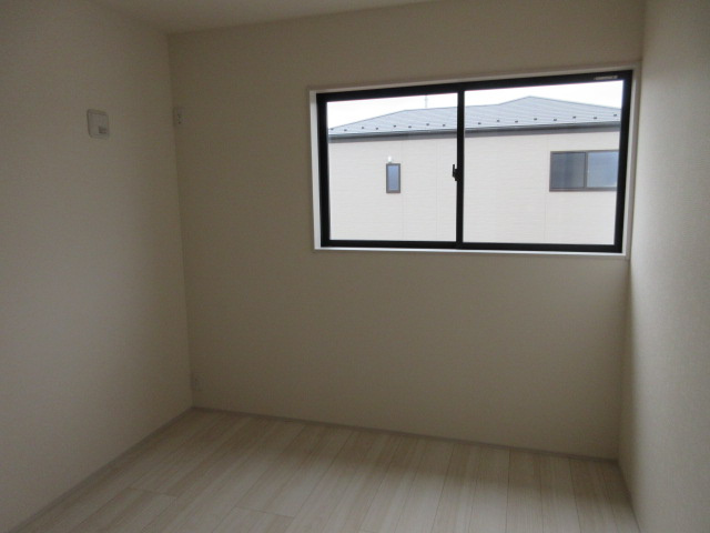 【仲介手数料無料】新築戸建　深谷市稲荷町北6-15（全3棟）の洋室