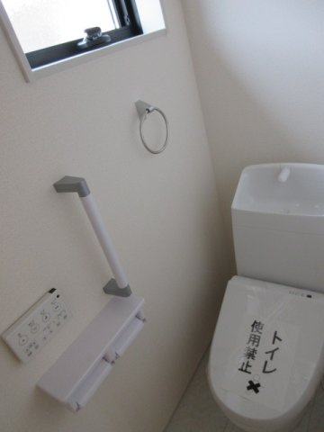 【仲介手数料無料】新築戸建　深谷市稲荷町北6-15（全3棟）のトイレ