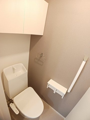 【トイレ】 | クレメント岩出Ｄ | 清潔感のあるトイレです