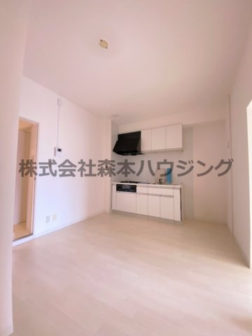 【居間・リビング】 | 　ウエストプラザ | 使いやすい居間です