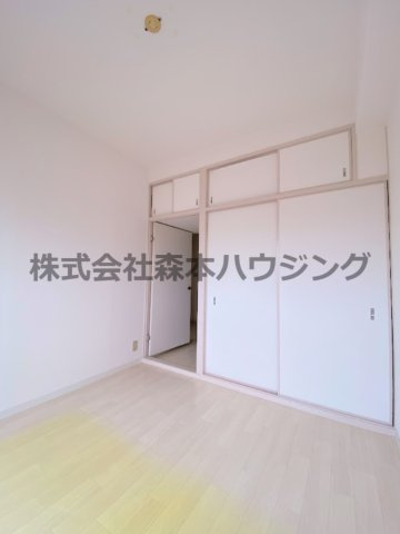 【洋室】 | 　ウエストプラザ | 使いやすい洋室です