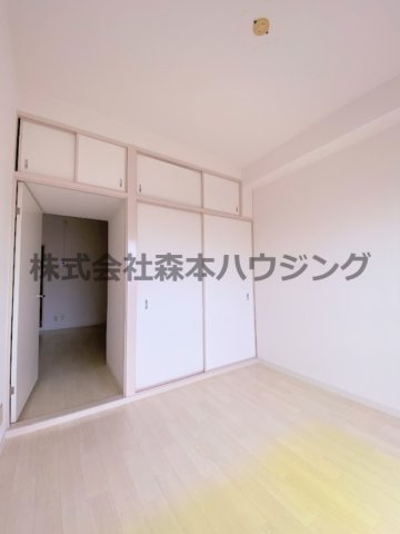 【寝室】 | 　ウエストプラザ | 落ち着いて過ごせるお部屋なので、寝室にいかがでしょうか