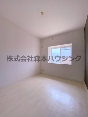 【洋室】 | 　ウエストプラザ | 明るい洋室です