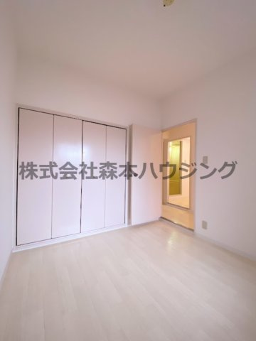 【洋室】 | 　ウエストプラザ | 使いやすい洋室です