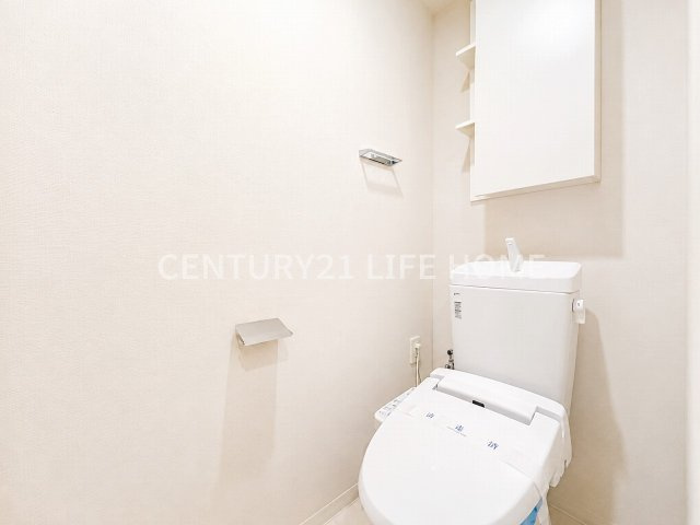 【トイレ】 | ラグゼコートA棟 | 落ち着いた色調のトイレです