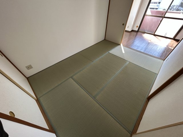 コンプリチェKATAYAMAの和室