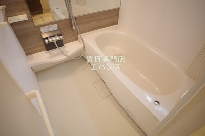 【浴室】 | カラマハレ | 落ち着いた空間のお風呂です