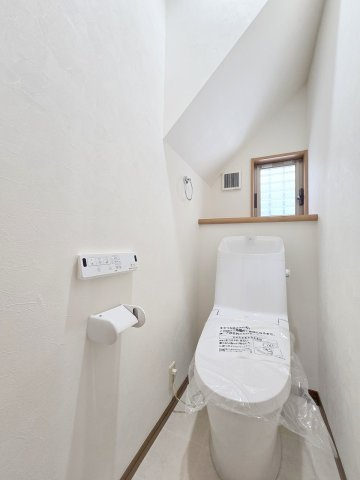 青梅市新町7丁目　中古戸建のトイレ
