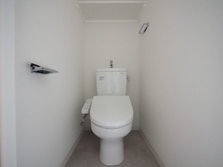 【トイレ】 | D.Clarest玉造 | 落ち着いた色調のトイレです