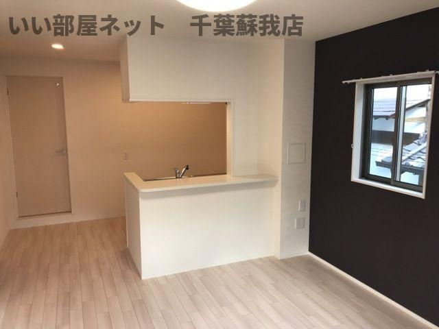 ウィズダム・パレスの居間・リビング|こちらのリビングで趣味の時間をお楽しみください