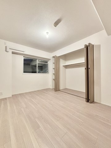 嵐山グランドシティの洋室|広々とした洋室です