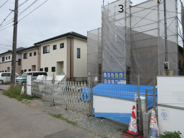 【仲介手数料無料】新築戸建　深谷市稲荷町北6-15（全3棟）の前面道路含む現地写真