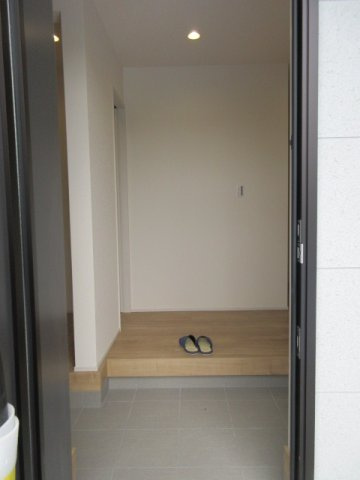 【仲介手数料無料】新築戸建　深谷市稲荷町北6-15（全3棟）の玄関