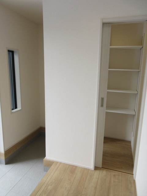 【仲介手数料無料】新築戸建　深谷市稲荷町北6-15（全3棟）の玄関
