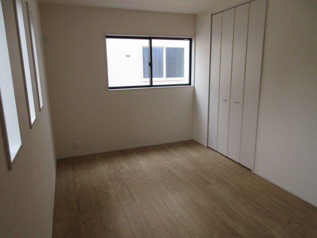 【仲介手数料無料】新築戸建　深谷市稲荷町北6-15（全3棟）の洋室