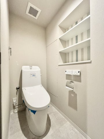 嵐山グランドシティのトイレ|ゆったりとした空間のトイレです