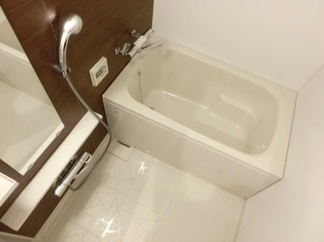 Reve渋谷本町の浴室