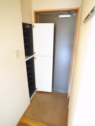 【収納】 | 都町小川マンション | 玄関にはシューズＢＯＸ