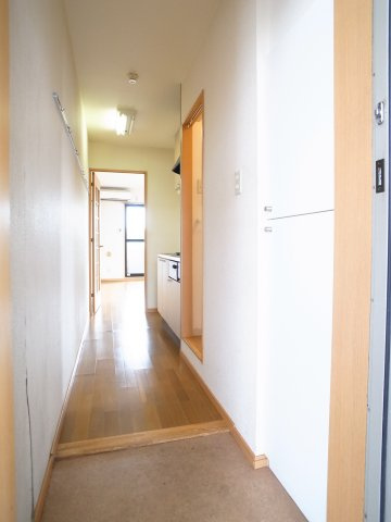 【玄関】 | 都町小川マンション | ロングスパンの玄関廊下が贅沢なのね。