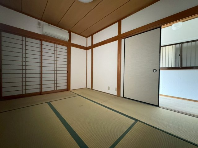 東奈良２丁目貸家の寝室