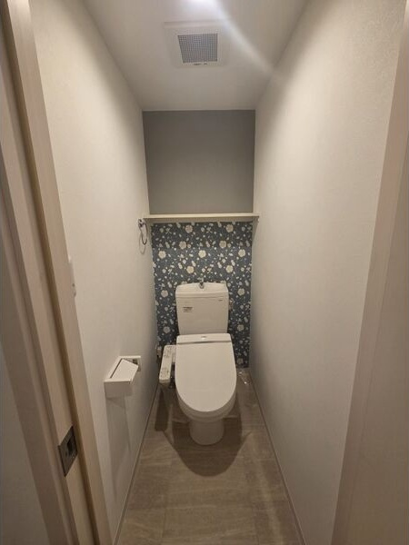 Patria高畑のトイレ|落ち着いた色調のトイレです