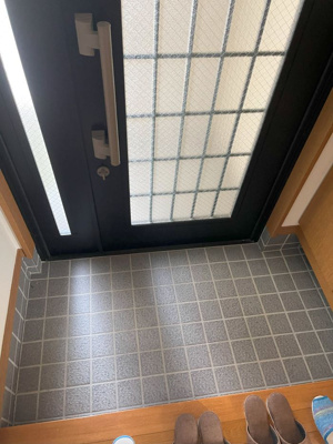 【玄関】 | 石川2丁目戸建