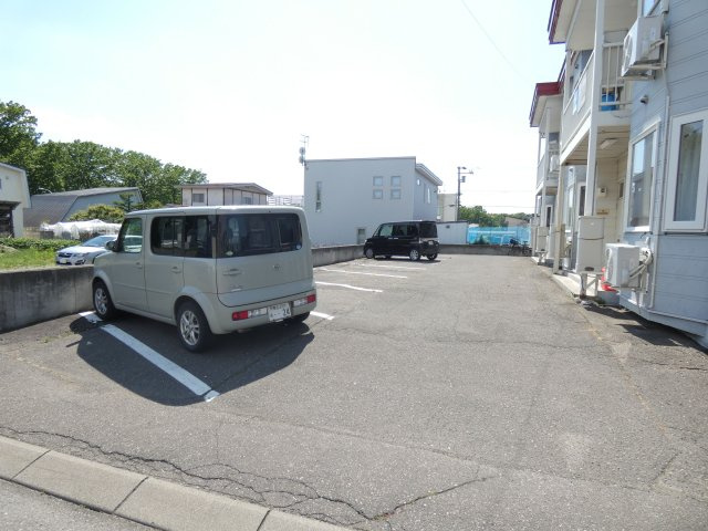 鈴蘭ヴィレッジの駐車場
