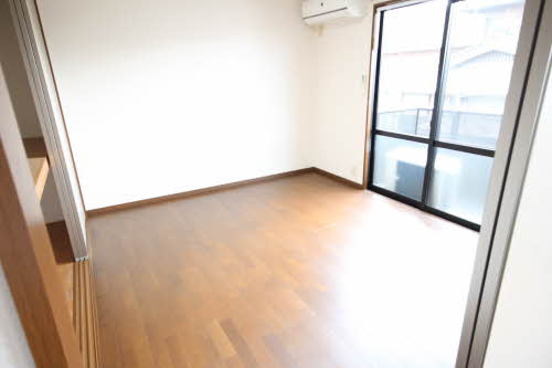 ディアス茶屋の原 B棟の洋室