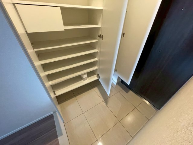 プレディア住吉甲南町の収納