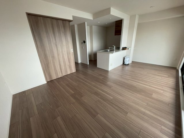 プレディア住吉甲南町の居間・リビング