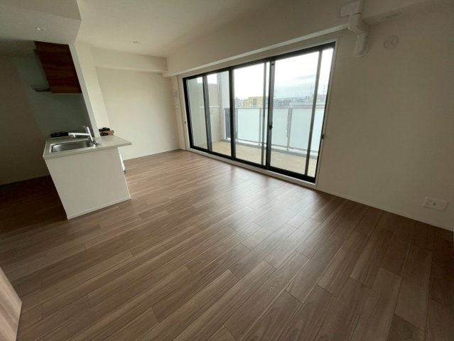 プレディア住吉甲南町の居間・リビング