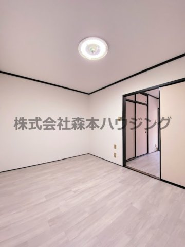 【寝室】 | 　プチメゾン香里園 | 寝室にいかがでしょうか