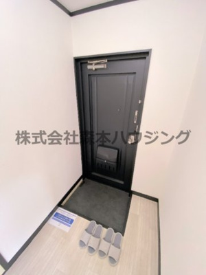 【玄関】 | 　プチメゾン香里園 | シンプルで使いやすい玄関です