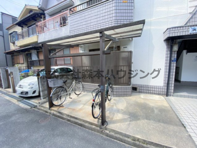 【その他共用部分】 | 　プチメゾン香里園 | 駐輪場です