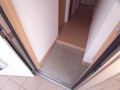 【玄関】 | グランシャリオB