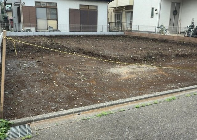 【外観】 | 物件の詳細については、現地を見てわかること以外に、役所や法務局などで調べないとわからないことがあります。そのため、現地に行く場合は、もしこの物件を買ったらどのような生活ができるかをイメージしましょう。
