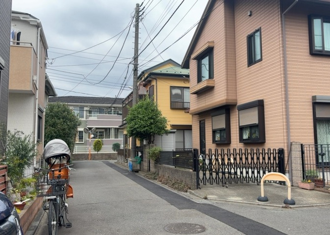【展望】 | 土地の地勢が高台の場合、景色を綺麗にみることができ、景色にこだわってお家探ししている方におすすめです！また平坦地よりも風通しがいいというメリットがあります。デメリットもあるので是非現地でご確認下さい。