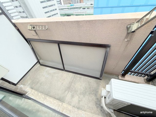 レジデア西本町 仲介手数料無料のバルコニー